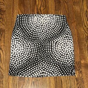 New York & Company Black and White Patterned Skirt